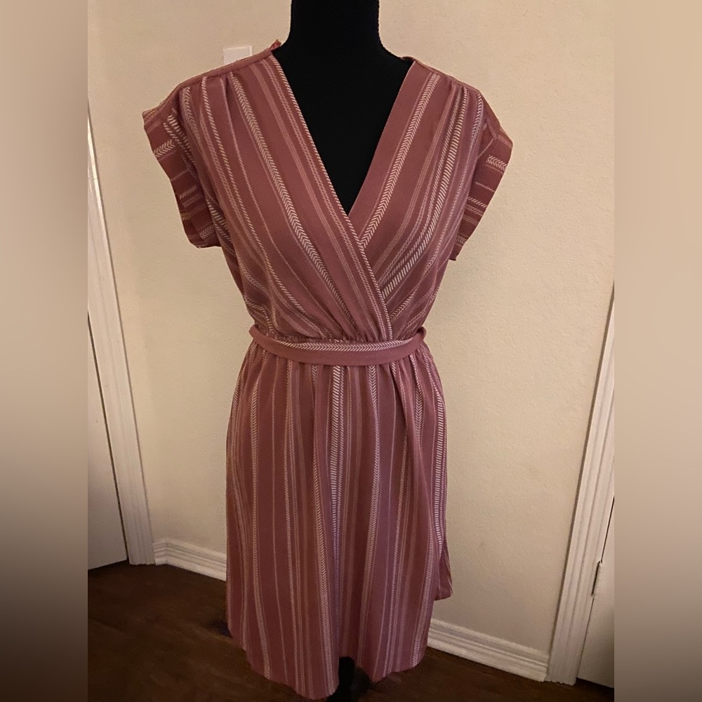 Short sleeve dress
